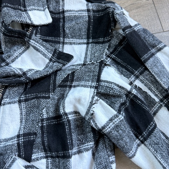 Plaid Jacket - Picture 5 of 7